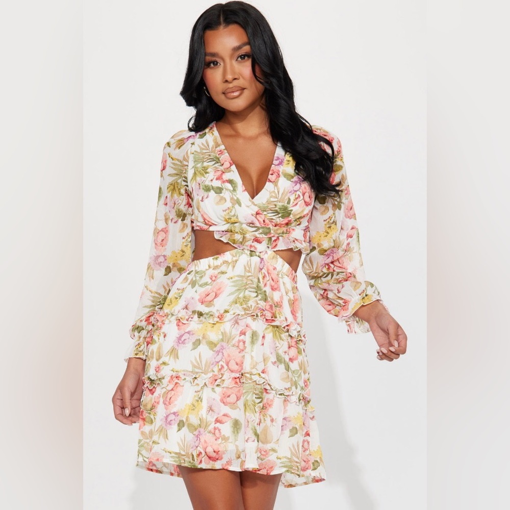 Fashion Nova: Cute Summery Floral Midi Dress
